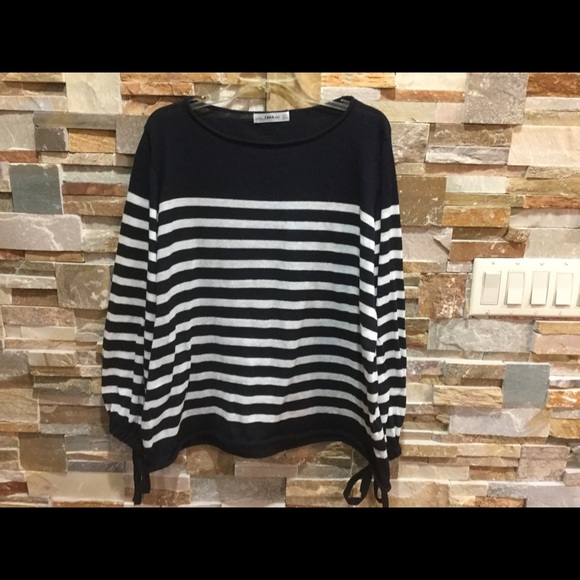 Zara Sweaters - ZARA KNIT Striped  Sweater